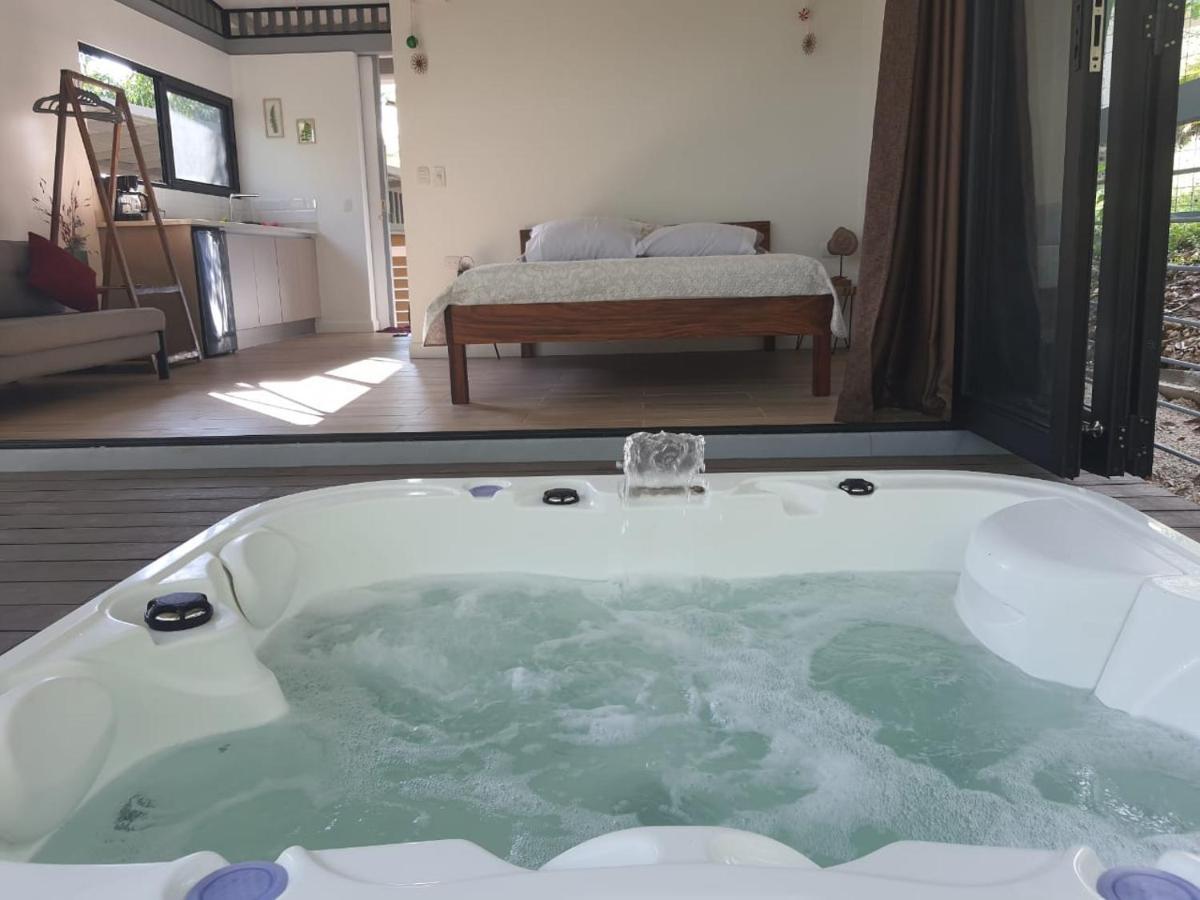 Nangu Lodge Samara Ngoại thất bức ảnh